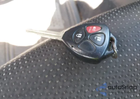 2009 Pontiac Vibe from USA, damaged, VIN 5Y2SP678X9Z461038